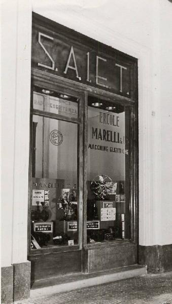 Ercole Marelli (Società) - Sede di vendita di Tripoli - Vetrina