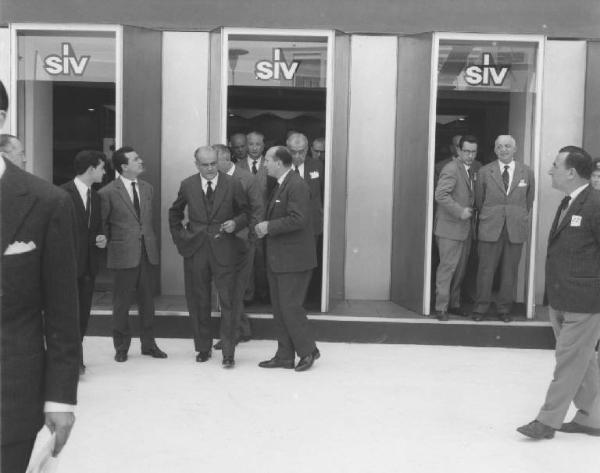 Milano - Fiera campionaria del 1964 - Padiglione della Breda - Visita del ministro delle Partecipazioni Statali Giorgio Bo