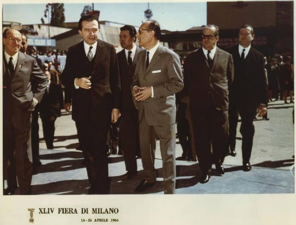 Milano - Fiera campionaria del 1966 - Padiglione della Breda - Visita del ministro dell'Industria, Commercio e Artigianato Giulio Andreotti