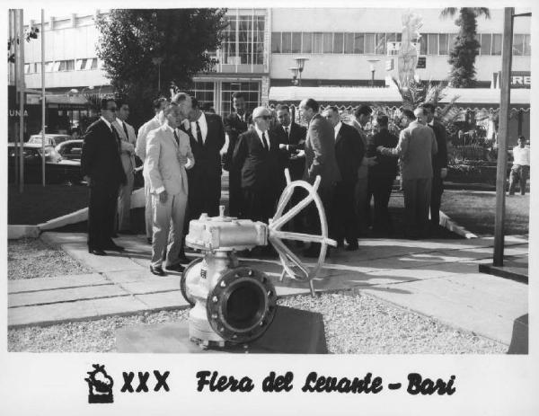 Bari - Fiera del Levante del 1966 - Padiglione della Breda - Visita del ministro per la Cassa del Mezzogiorno Giulio Pastore