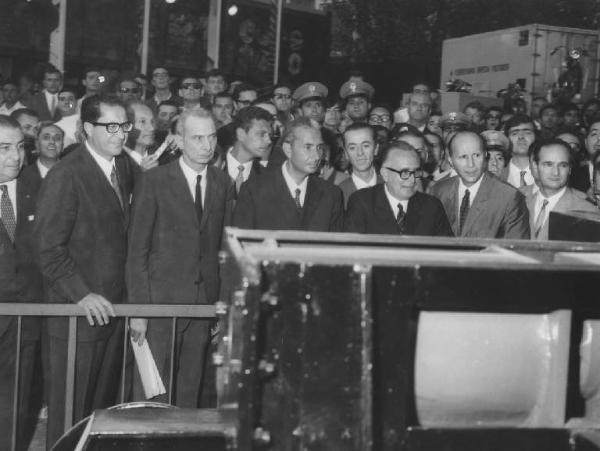 Bari - Fiera del Levante del 1969 - Padiglione della Breda - Visita del Presidente del Consiglio dei Ministri Mariano Rumor e del ministro degli Esteri Aldo Moro