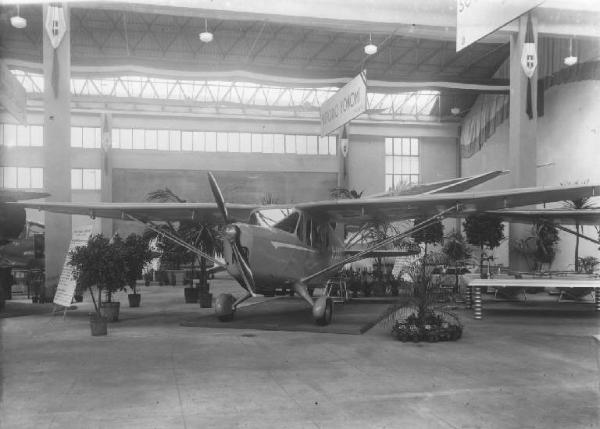 Fiera di Milano - Salone internazionale aeronautico del 1935 - Sezione italiana - Aereo Breda Ba.79