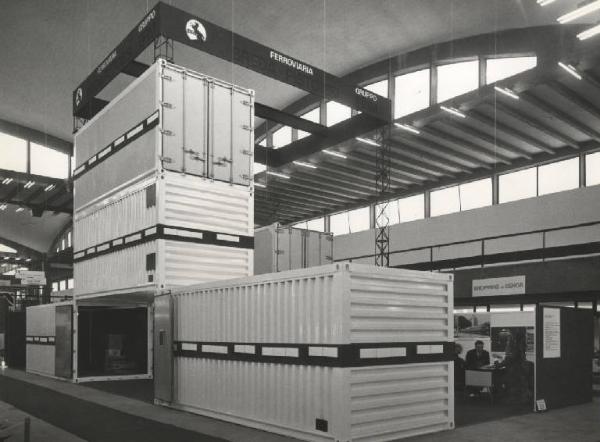 Genova - Salone del container del 1968 - Stand della Ferroviaria Breda Pistoiesi