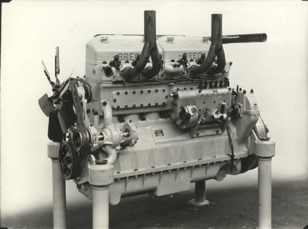 Ernesto Breda (Società) - Motore per trattore agricolo D70HP tipo D11TA
