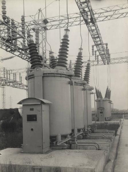 Stura - Sottostazione elettrica della Società idroelettrica Piemonte - Interruttori