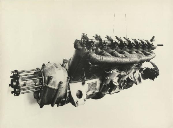 Ernesto Breda (Società) - Motore a scoppio a 8 cilindri in linea per aviazione Daimler-Benz