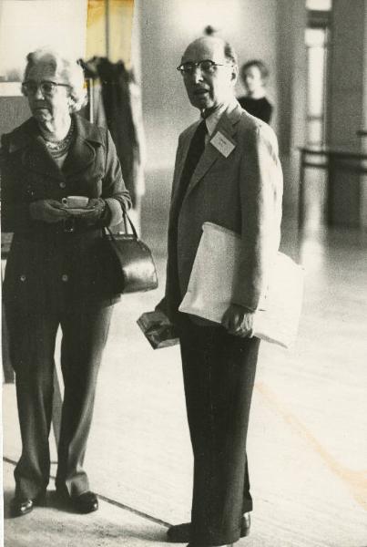 Trieste - LocalitÃ  Miramare - Centro Internazionale di Fisica teorica: interno - Ritratto di coppia - Il fisico Eugene Wigner con la moglie