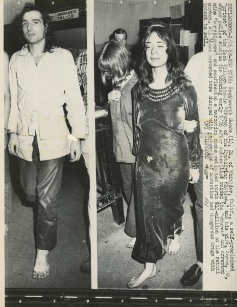 New York - Stazione di polizia - Ritratto maschile e femminile - Arresto del sacerdote hippie Southworth Swede e sua moglie Susan