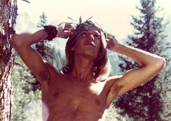 Scena del film "Pane e cioccolata" - Regia Franco Brusati - 1974 - Un attore nudo non identificato