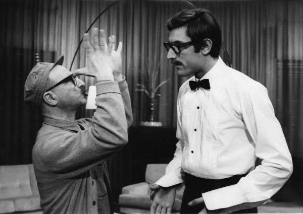 Set del film "Don Giovanni in Sicilia" - Regia Alberto Lattuada - 1967 - Il regista Alberto Lattuada con l'attore Lando Buzzanca