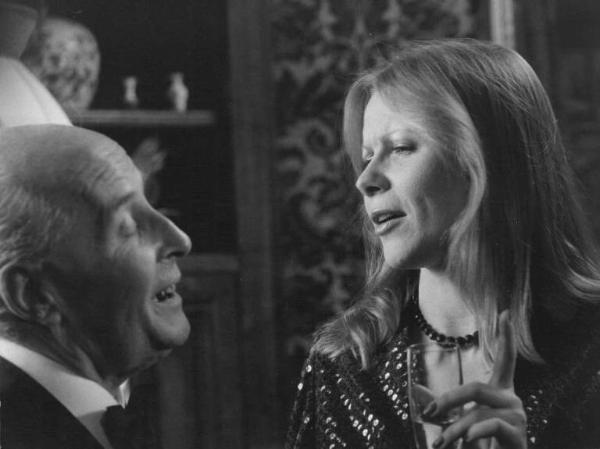 Set del film "Oh! Serafina" - Regia Alberto Lattuada - 1976 - Due attori non identificati