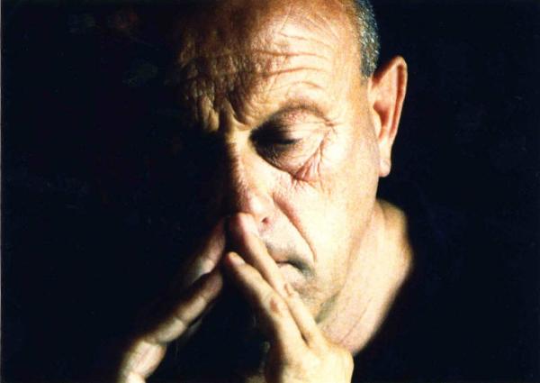 Scena del film "Al primo soffio di vento" - Regia Franco Piavoli - 2002 - L'attore Primo Gaburri