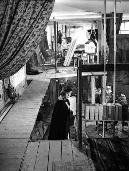 Scena del film "Le amiche" - Regia Michelangelo Antonioni - 1955 - L'attirice Valentina Cortese