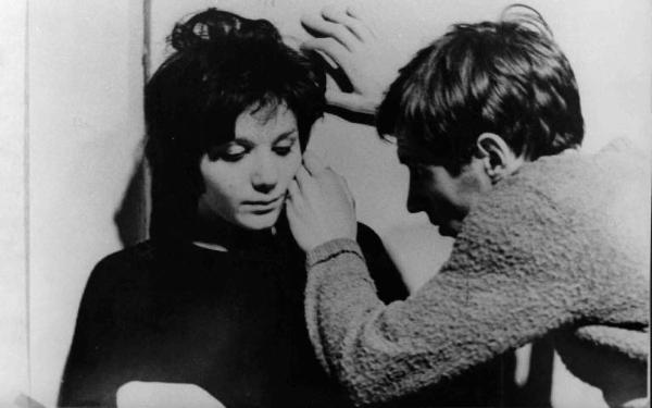 Scena del film "A mosca cieca" - Regia Romano Scavolini - 1966 - Gli attori Laura Troschel e Carlo Cecchi