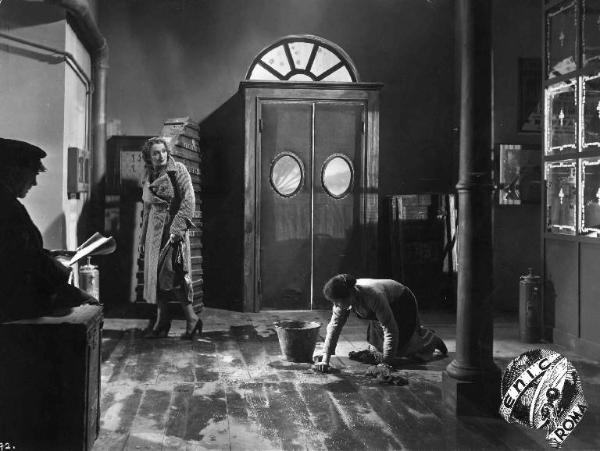Scena del film "Ballerine" - Regia Gustav Machaty - 1936 - L'attrice Laura Nucci e un attore non identificato