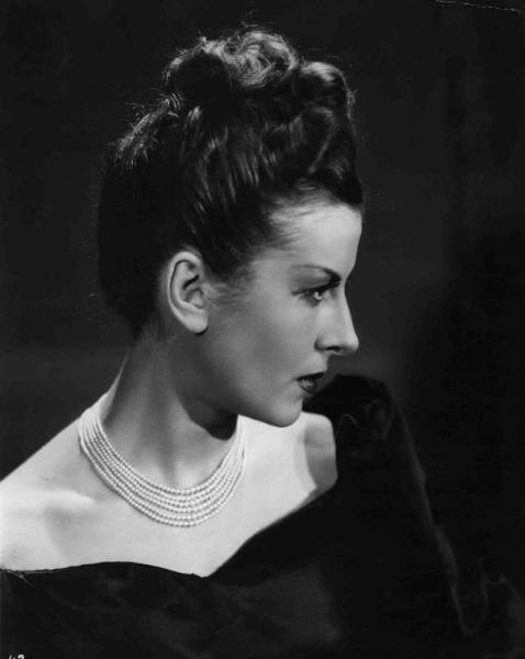 Scena del film "Batticuore" - Regia Mario Camerini - 1939 - L'attrice Rubi Dalma