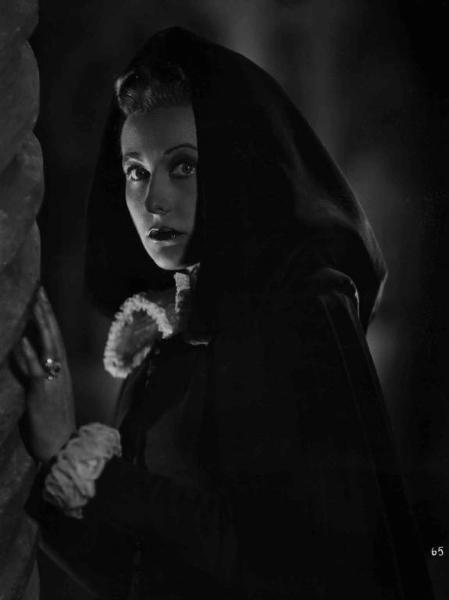 Scena del film "Beatrice Cenci" - Regia Guido Brignone - 1941 - L'attrice Carola Hohn