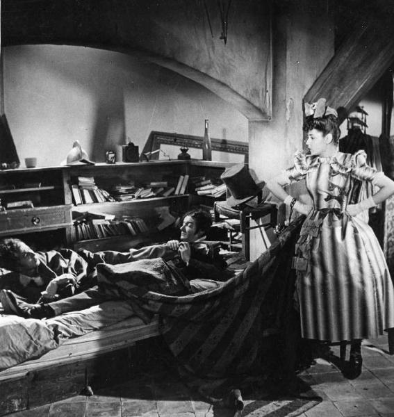 Scena del film "La Bohème" - Marcel L'Herbier - 1942 - Due attori non identificati