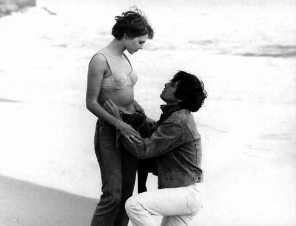 Scena del film "Bora Bora" - Ugo Liberatore - 1968 - L'attore Corrado Pani e un'attrice non identificata