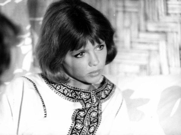 Scena del film "Bora Bora" - Ugo Liberatore - 1968 - Un'attrice non identificata