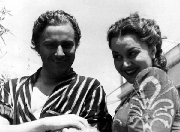 Scena del film "Il bravo di Venezia" - Carlo Campogalliani - 1941 - Due attori non identificati