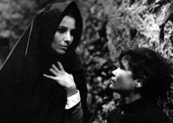 Scena del film "Il brigante" - Renato Castellani - 1960 - Gli attori Anna Filippini e Francesco Seminario
