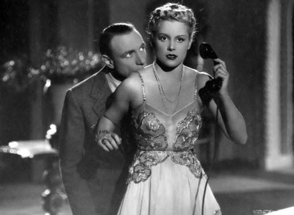 Scena del film "Brivido" - Giacomo Gentilomo - 1941 - Gli attori Umberto Melnati e Maria Mercader