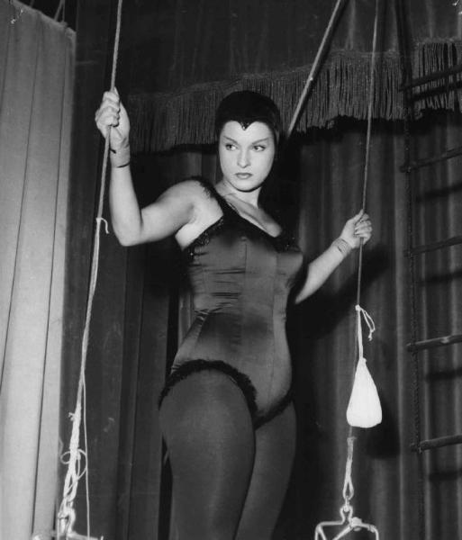 Scena del film "Bufere" - Guido Brignone - 1953 - L'attrice Silvana Pampanini