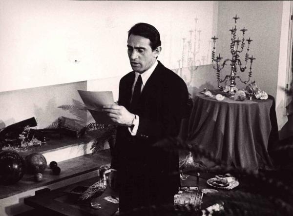 Scena dell'episodio "La gelosa" del film "Capriccio all'italiana" - Regia Mauro Bolognini - 1967 - L'attore Walter Chiari