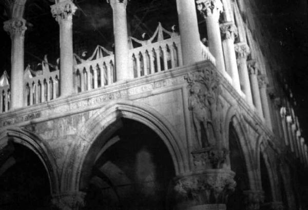Set del film "Il carnevale di Venezia" - Regia Giuseppe Adami, Giacomo Gentilomo - 1940 - Il palazzo Ducale di Venezia