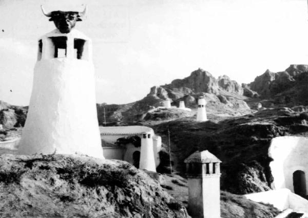 Set del film documentario "Carosello spgnolo" - Regia Gian Andrea Rocco, Salvatore Rosso, Pino Serpi - 1959 - Paesaggio dell'Andalusia