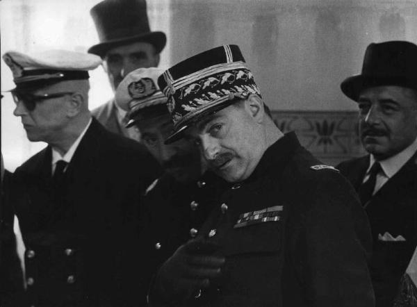 Scena del film "Che gioia vivere" - Regia René Clément - 1961 - Il regista René Clément nei panni di un ufficiale francese