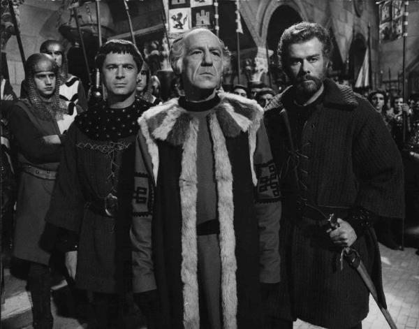 Scena del film "El Cid" - Regia Anthony Mann - 1961 - Gli attori Carlo Giustini, Michael Horden e Massimo Serato in primo piano