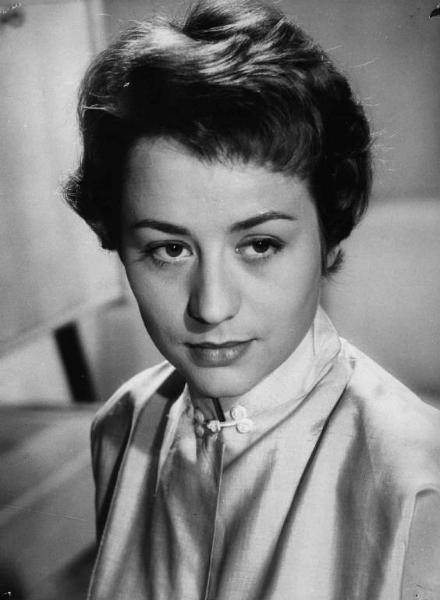 Scena del film "Il Commissario Maigret" - Regia Jean Delannoy - 1958 - L'attrice Annie Girardot in un primo piano