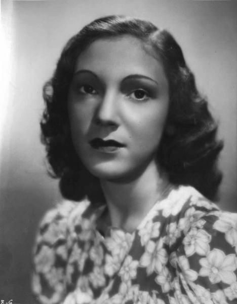 Scena del film "Confessione" - Regia Flavio Calzavara - 1941 - L'attrice Vanna Martines in un primo piano