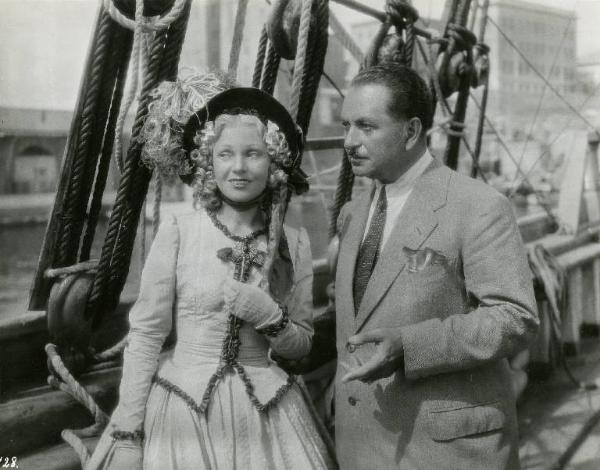 Sul set del film "Il dottor Antonio" - Regia Enrico Guazzoni, 1937 - Maria Gambarelli, Miss Lucy, e il regista Guazzoni a bordo dello yacht "Lucy".