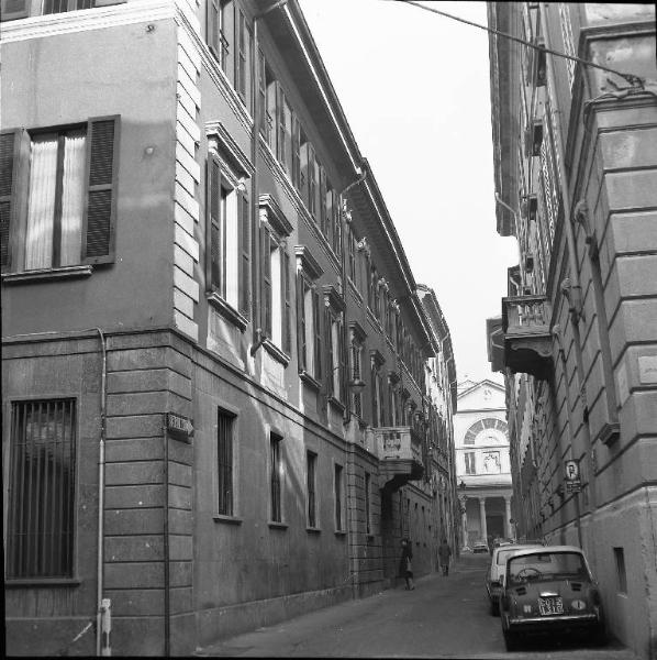 Casa Somigliana / Fronte su via Parini