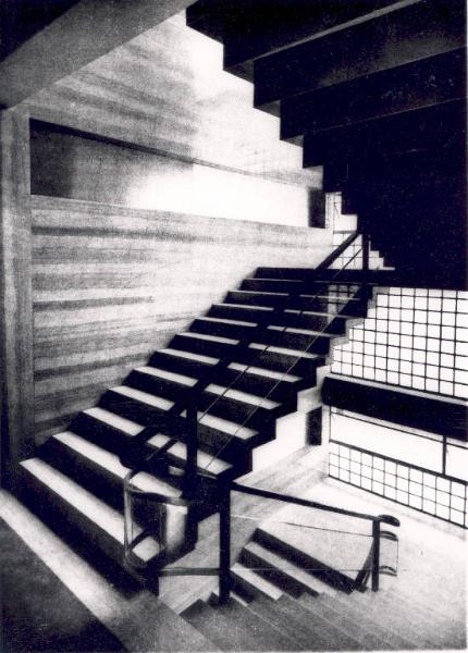 Casa del fascio / Veduta delle scale