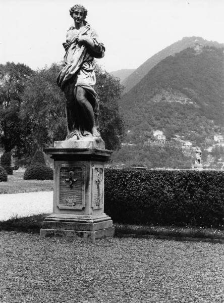 Villa Olmo / Statua del giardino