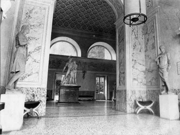 Villa Carlotta / Salone centrale o sala delle statue