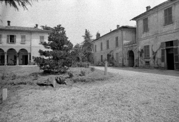 Villa Ferranti / Corpo centrale ed edifici laterali