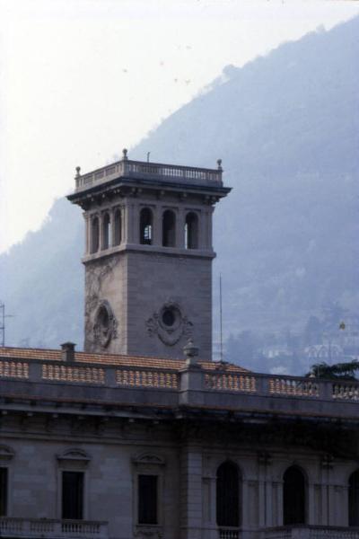 Villa Erba / Porzione della facciata principale e torretta panoramica