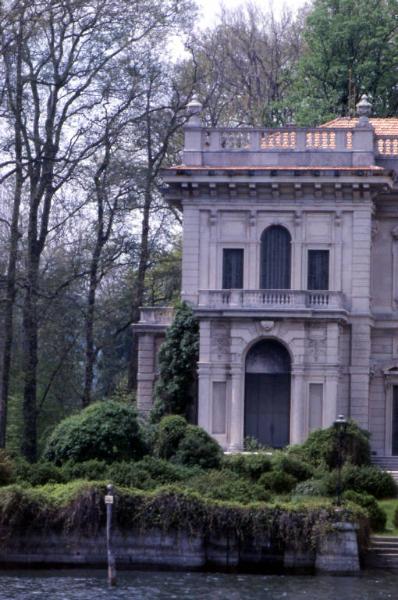 Villa Erba / Porzione della facciata principale