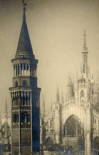 Milano - Duomo e campanile della chiesa di S. Gottardo in Corte