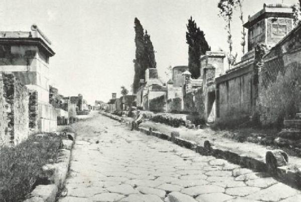 Sito archeologico - Pompei - Strada dei Sepolcri