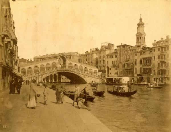 Venezia - Canal Grande - Ponte di Rialto - Gondole