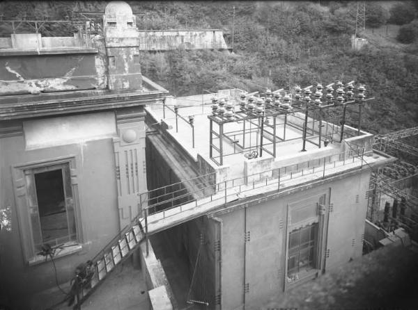 Società Edison - Cedegolo - Centrale idroelettrica - Edificio e tralicci
