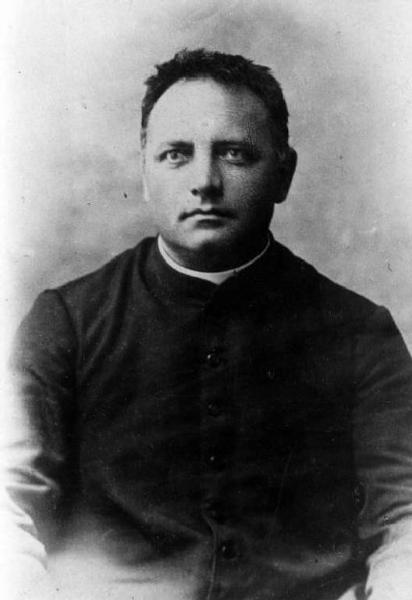 Don Antonio Vanoli, sacerdote.