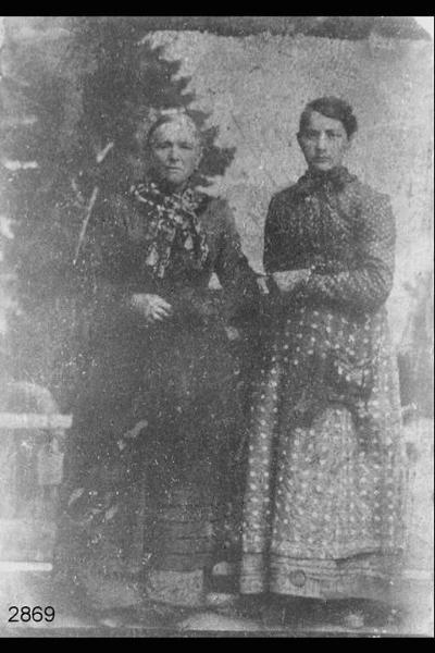 Ritratto di Benvenuta Tondini con la madre.