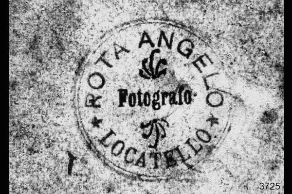 Riproduzione del timbro commerciale del fotografo Rota Angelo.